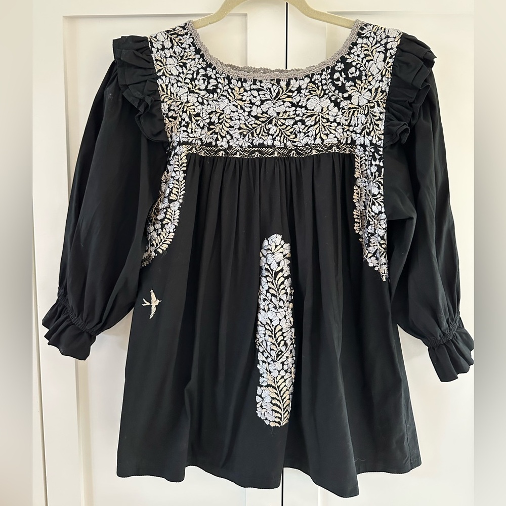 Mi Conodrina Embroidered Top